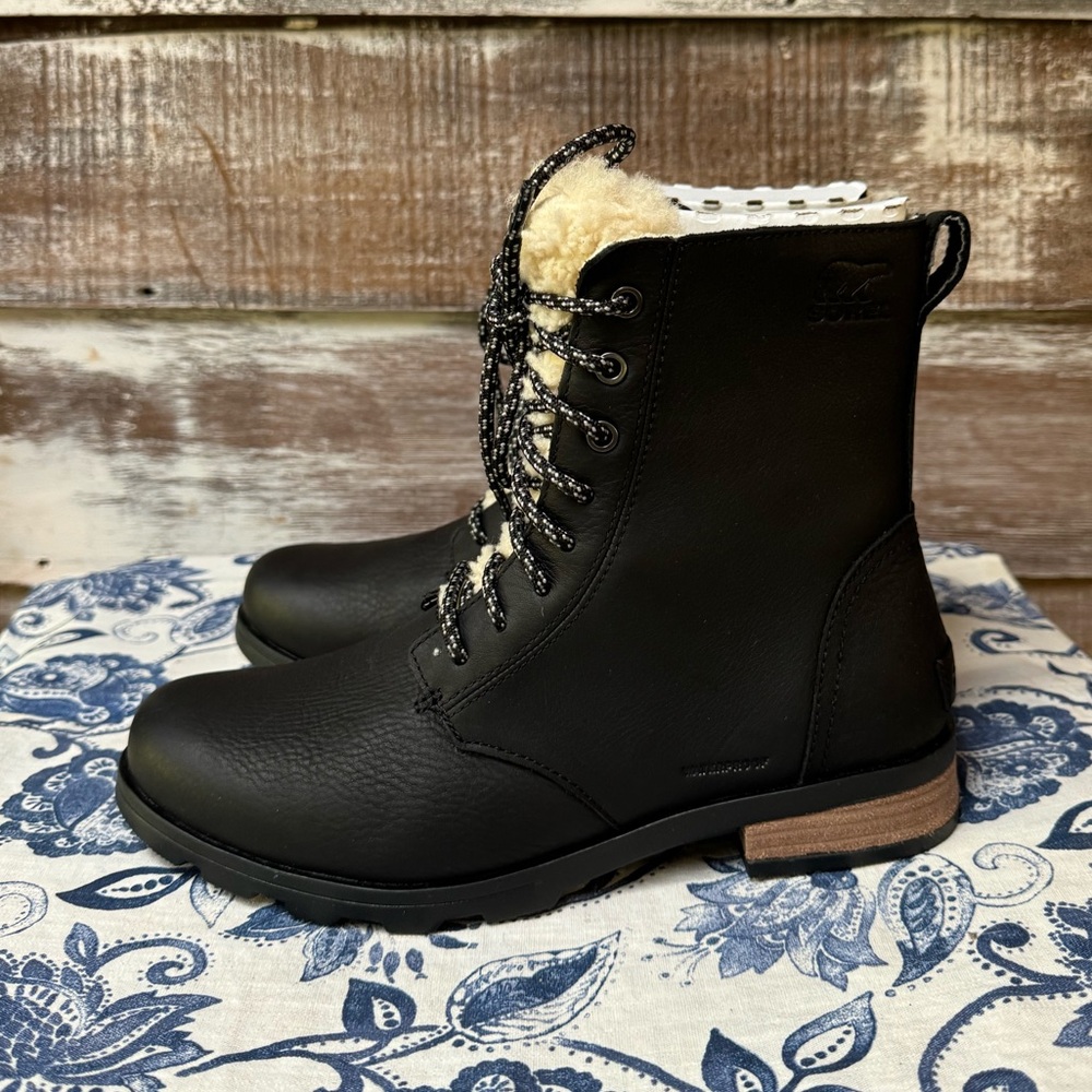 Sorel Black Faux-Fur Lined Lace-Up Winter Boots